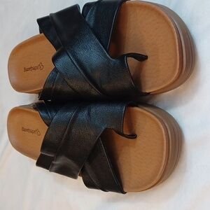 BareTraps Geraldine Criss Cross Black Platform   Comfort Sandals Sz 11 M